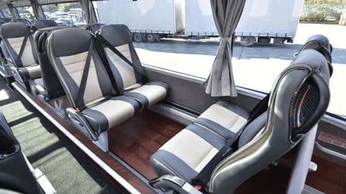 Комфортабельні крісла в салоні автобуса Prosto Bus Plus для тривалих поїздок