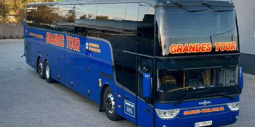Двоповерховий автобус Grandes Tour VanHool — міжнародні автобусні рейси з України до Іспанії та Німеччини