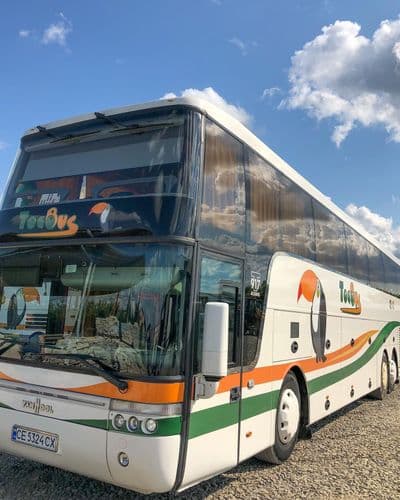 Салон автобуса TocoBus з сидіннями для пасажирів