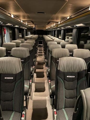 Ергономічні пасажирські сидіння в автобусі KANTOL BUSTRAVEL.