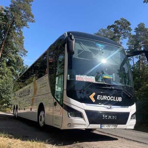 Автобус MAN перевізника EuroClub (ЄвроКлуб) на трасі за маршрутом Бонн — Харків: розклад та квитки до Європи на atatickets.com.